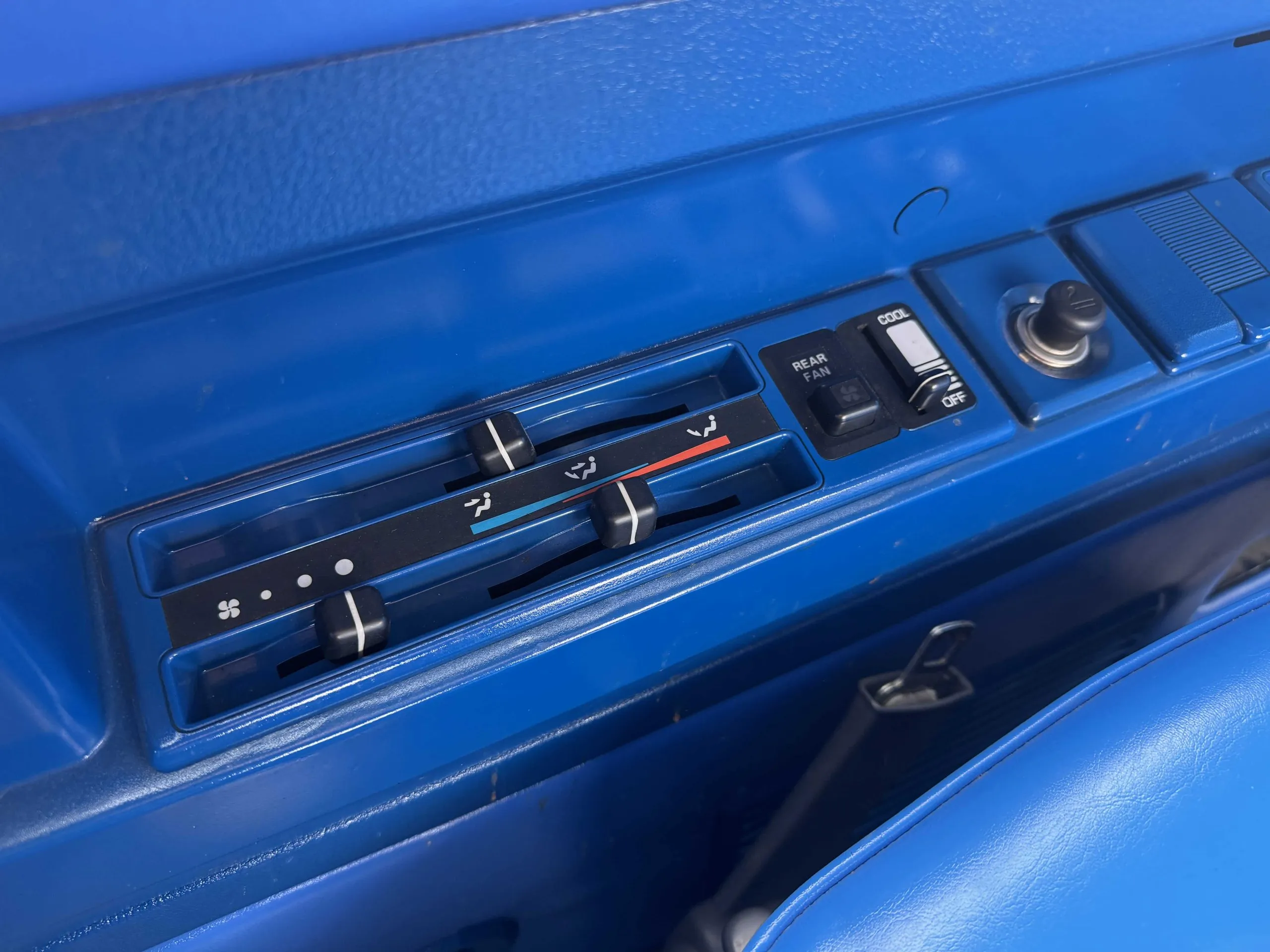 Lifted 1993 Mitsubishi Delica L300