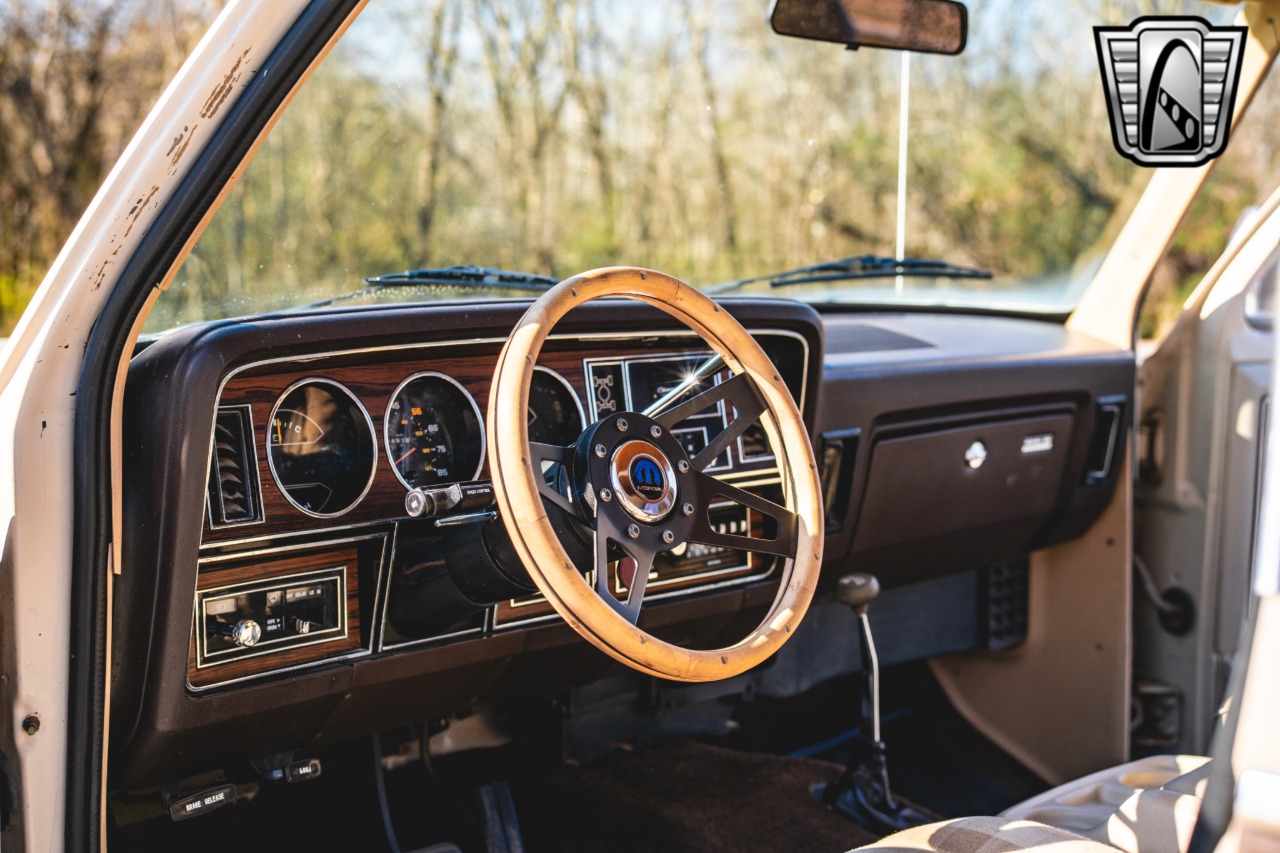 1983 Dodge Ramcharger SE Prospector