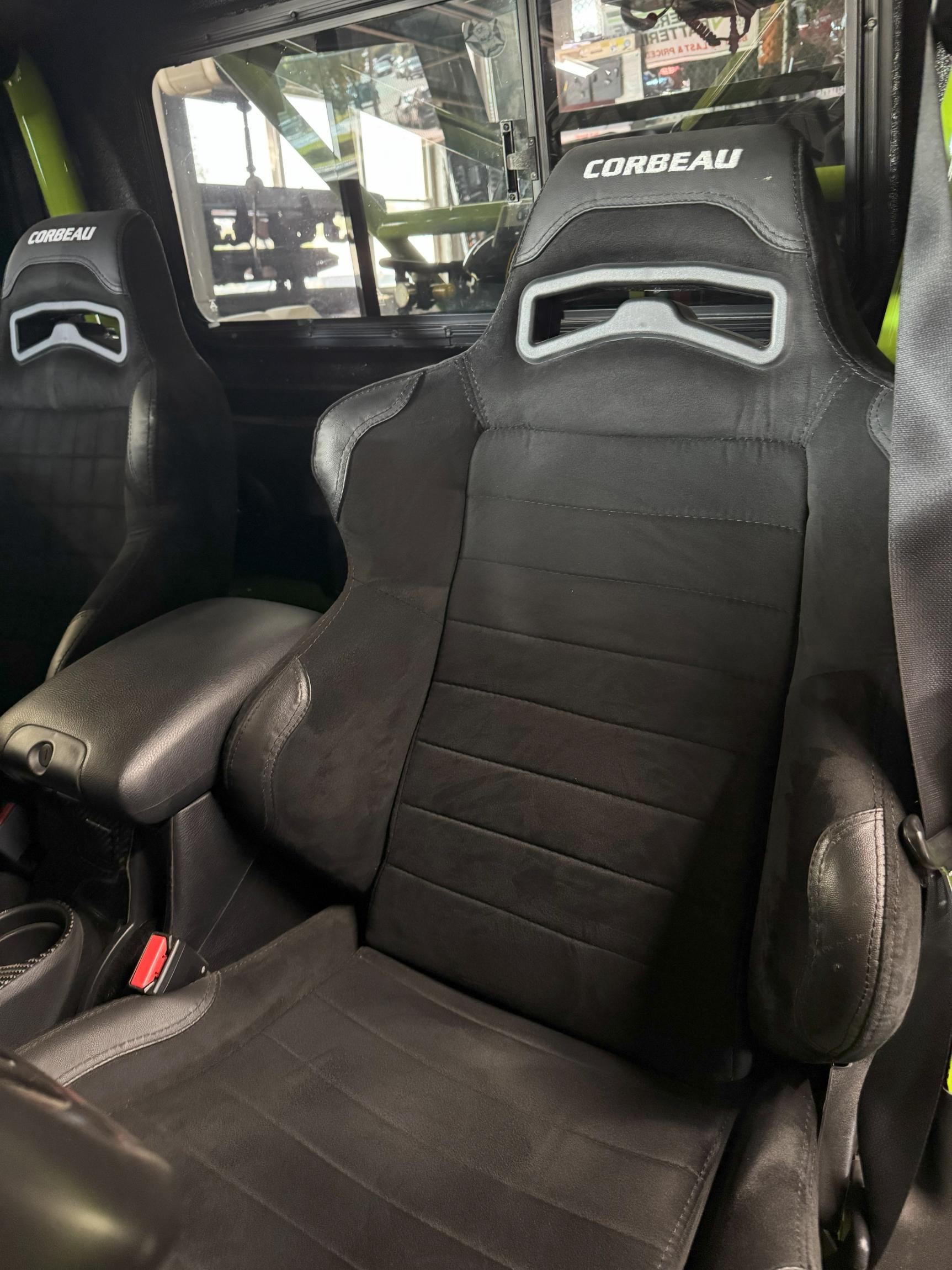 Heavily-Modified 2013 Jeep Wrangler JK8 Conversion 4×4