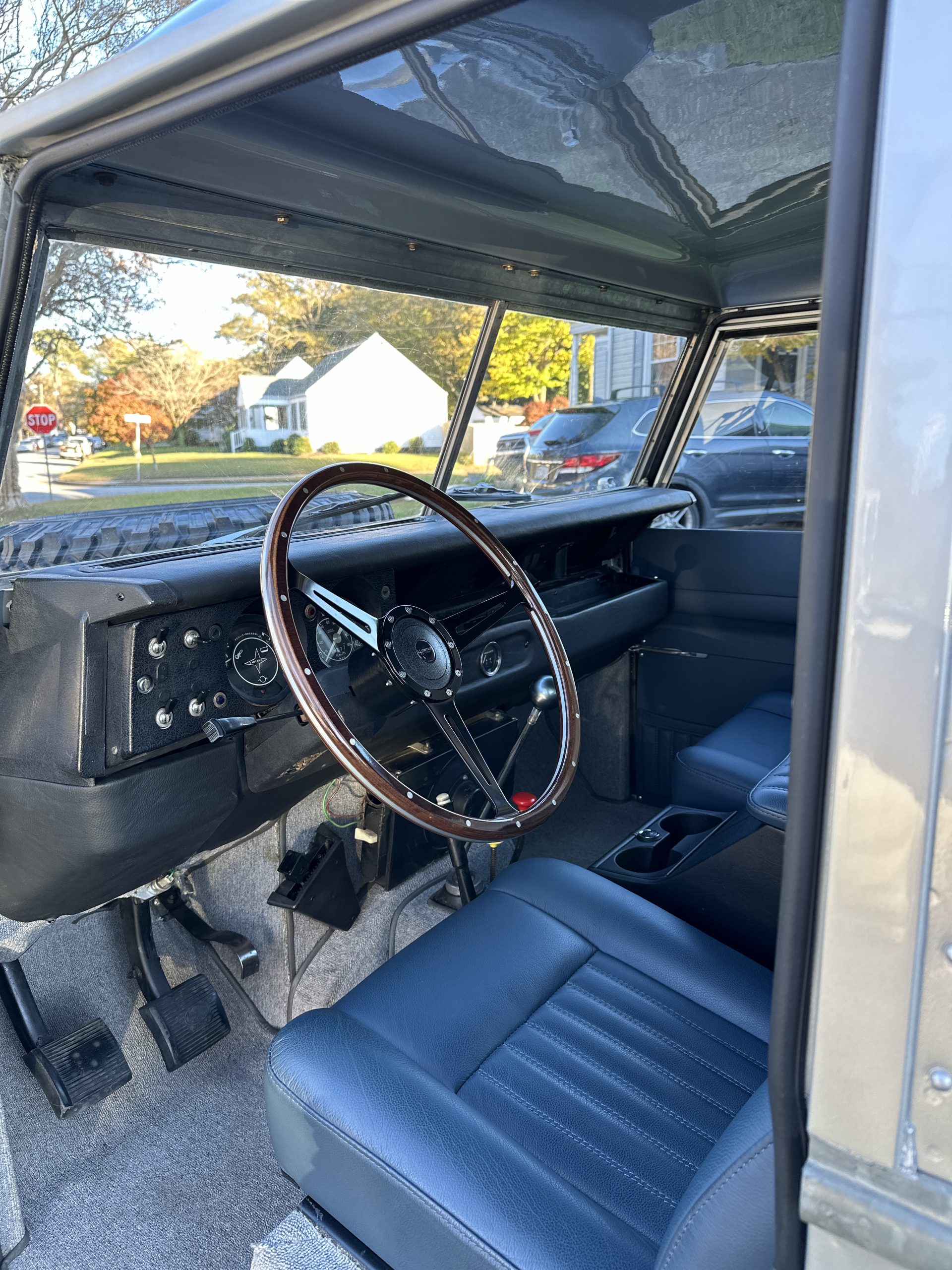 1980 Land Rover Series III 88 Santana