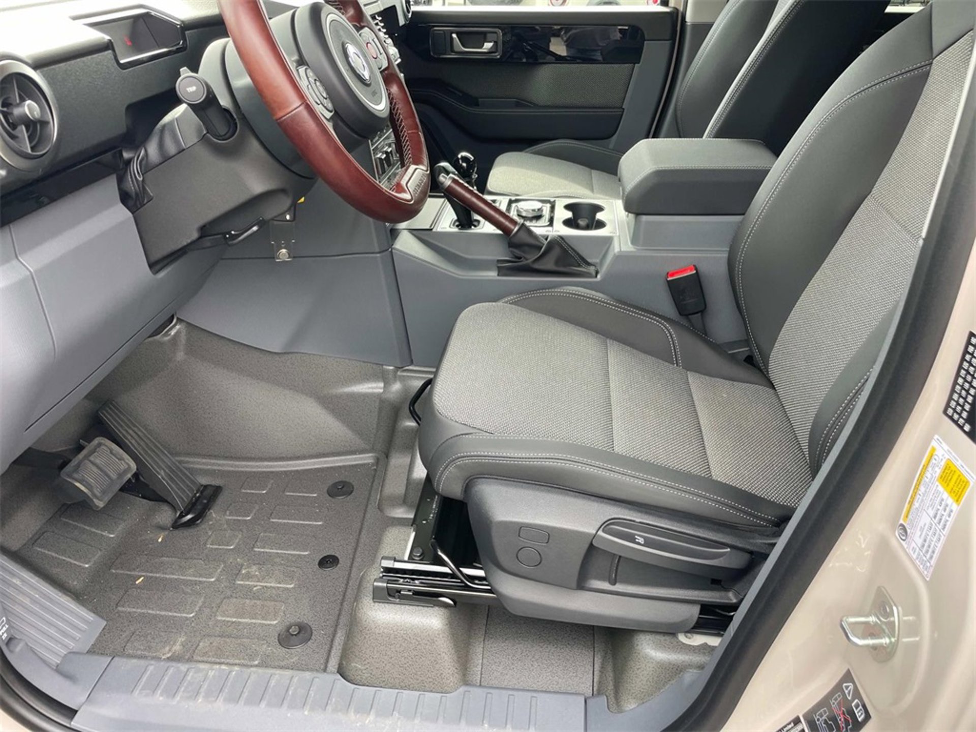 2025 INEOS Grenadier Quartermaster