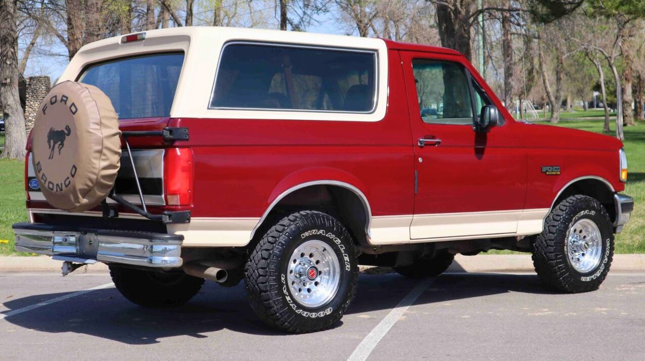 1992 Ford Bronco Eddie Bauer 4×4