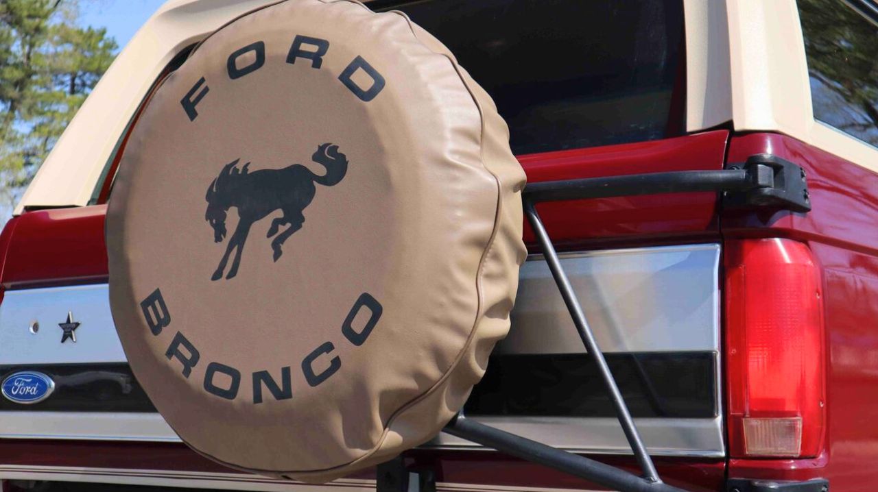 1992 Ford Bronco Eddie Bauer 4×4