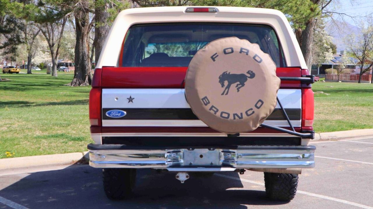 1992 Ford Bronco Eddie Bauer 4×4