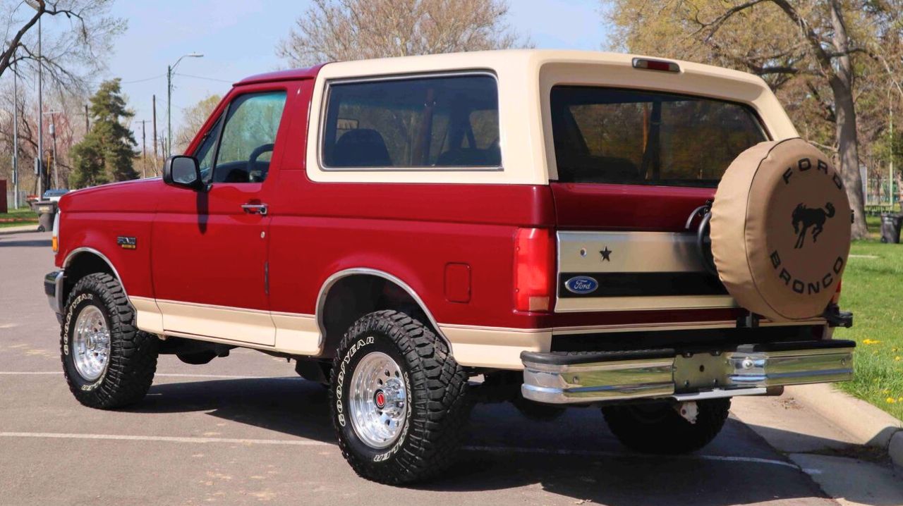1992 Ford Bronco Eddie Bauer 4×4