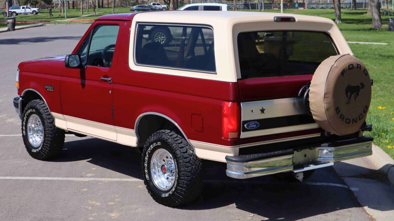 1992 Ford Bronco Eddie Bauer 4×4