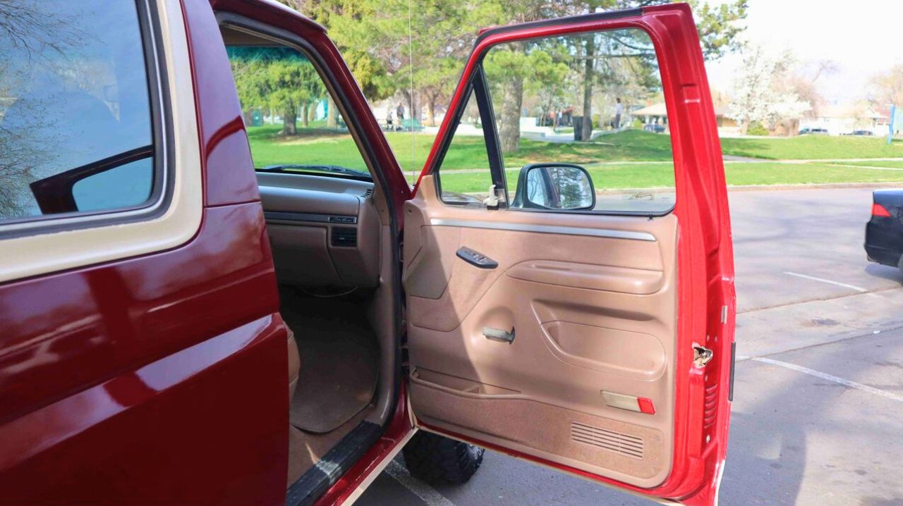 1992 Ford Bronco Eddie Bauer 4×4