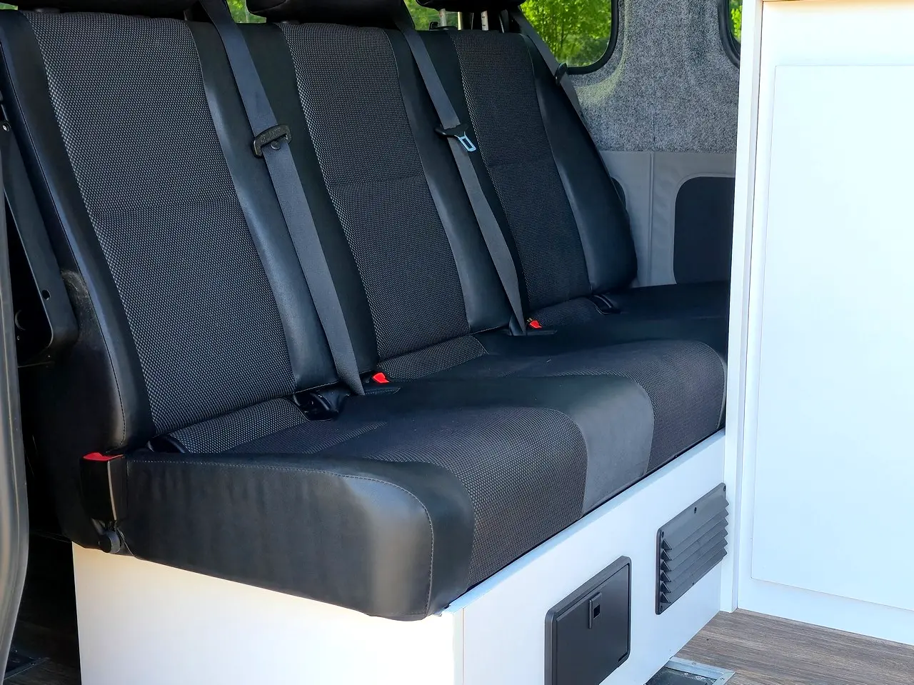2014 Mercedes-Benz Sprinter 2500 High Roof