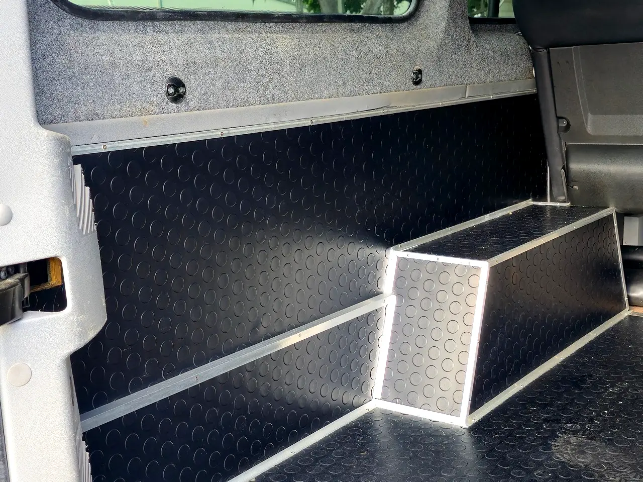 2014 Mercedes-Benz Sprinter 2500 High Roof - 5