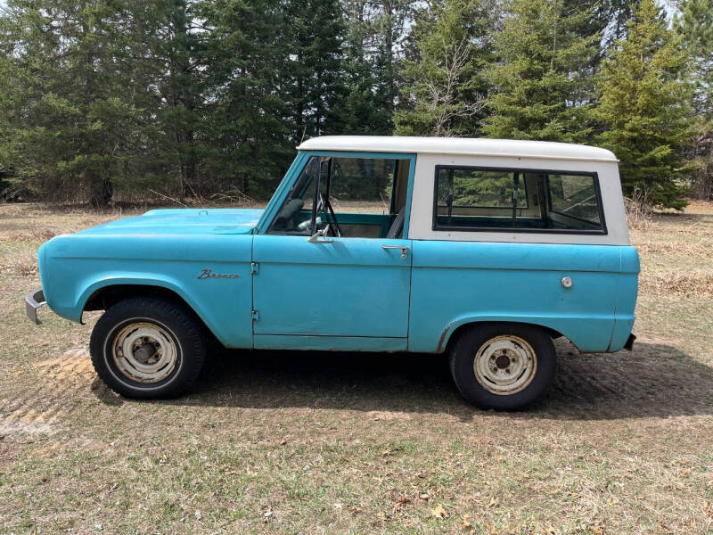 1967 Ford Bronco Wagon