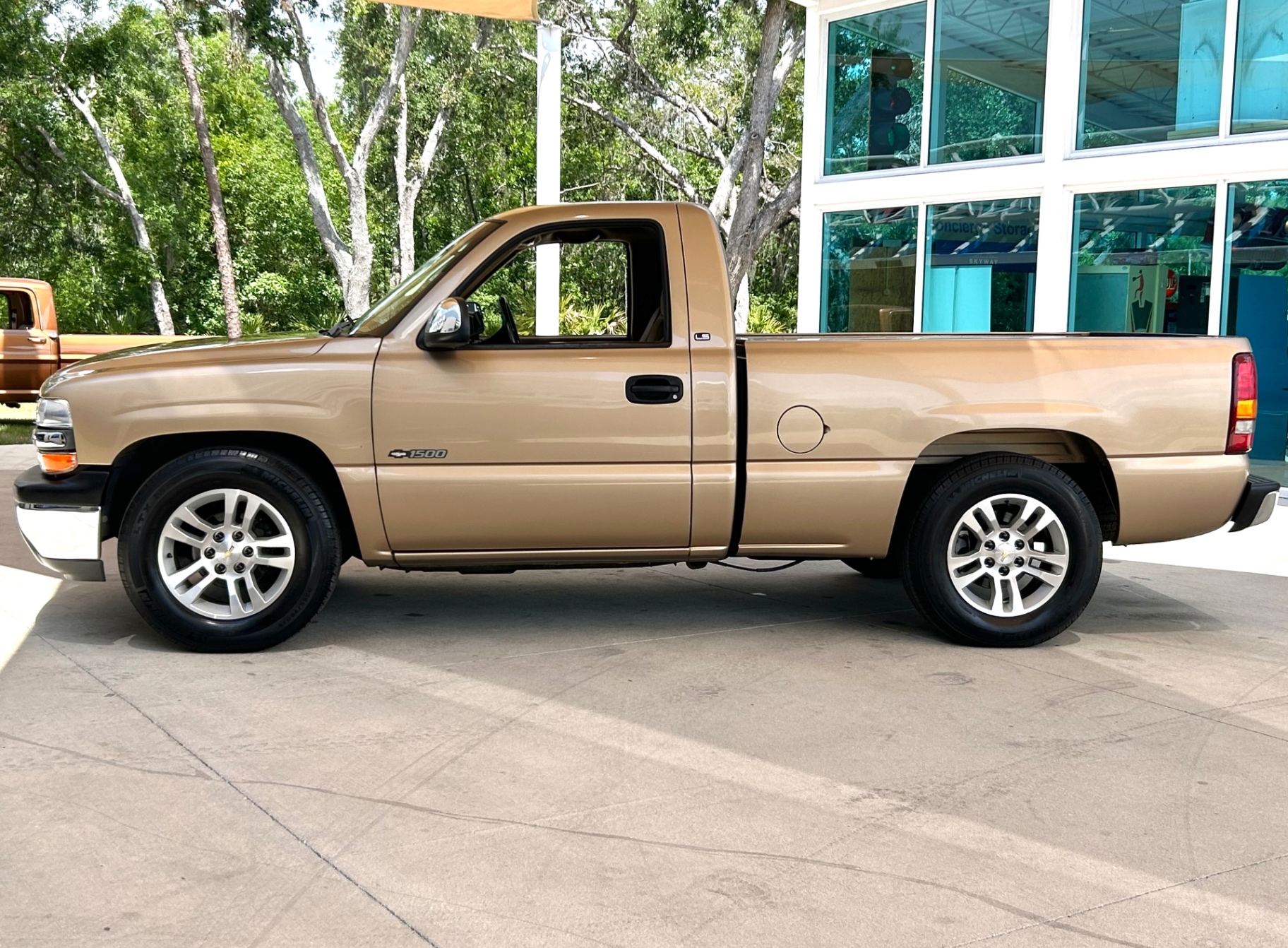 2000 Chevrolet Silverado 1500 LS