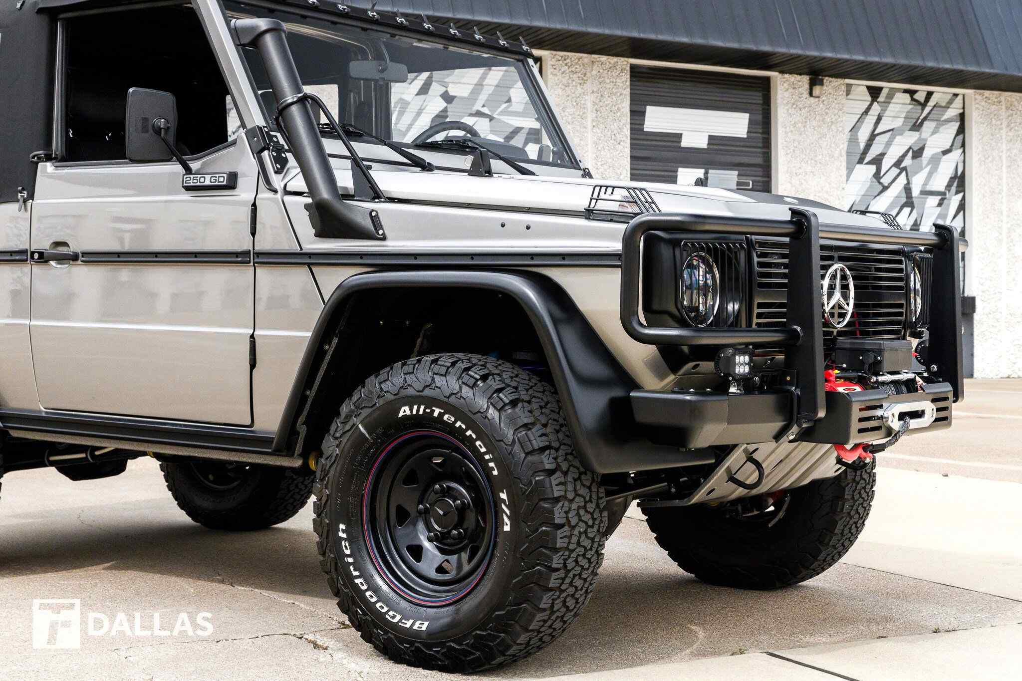 1990 Mercedes-Benz 250 GD