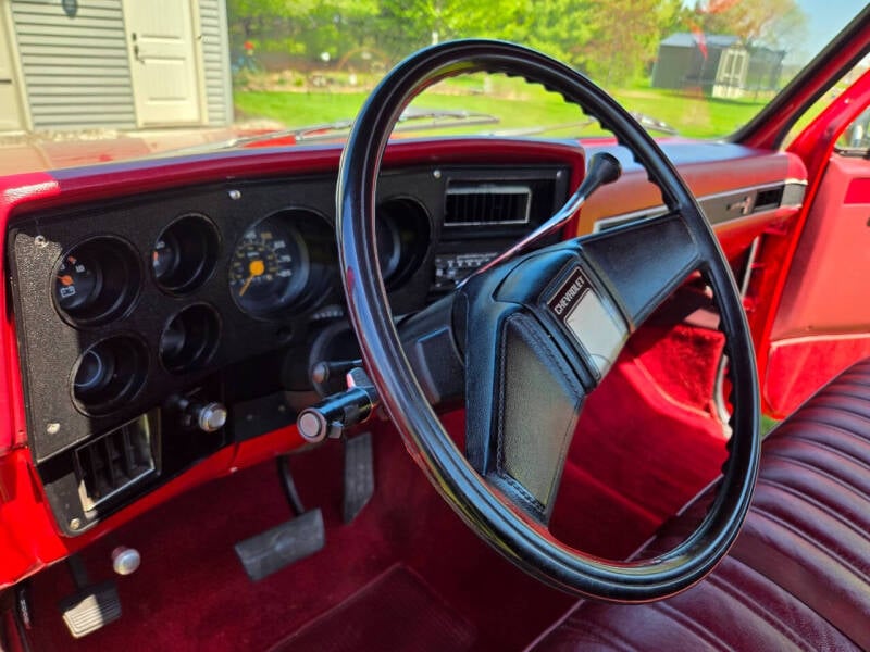1985 Chevrolet C10 Custom Deluxe