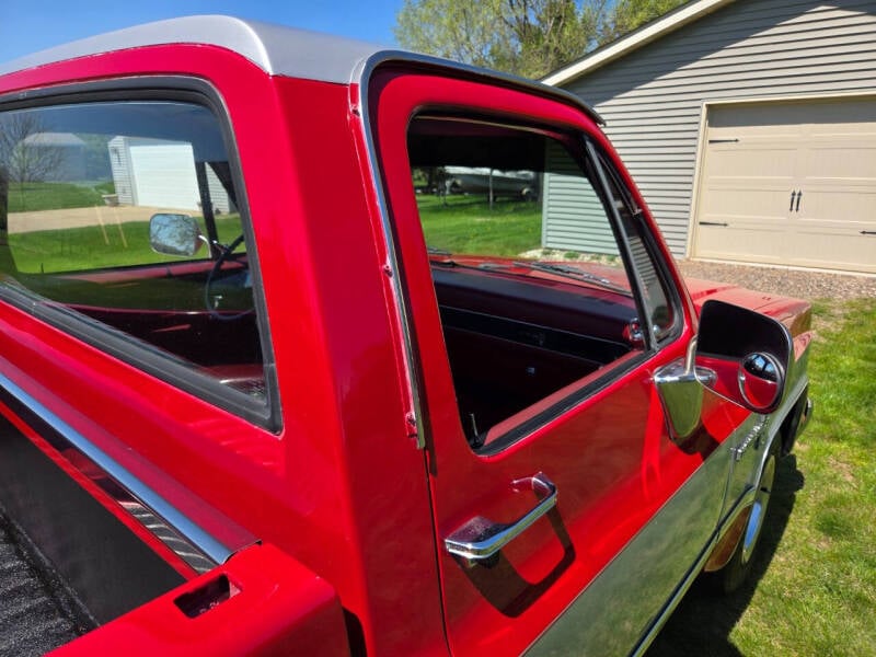 1985 Chevrolet C10 Custom Deluxe