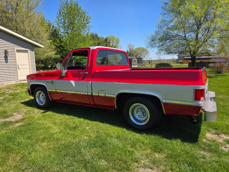 1985 Chevrolet C10 Custom Deluxe
