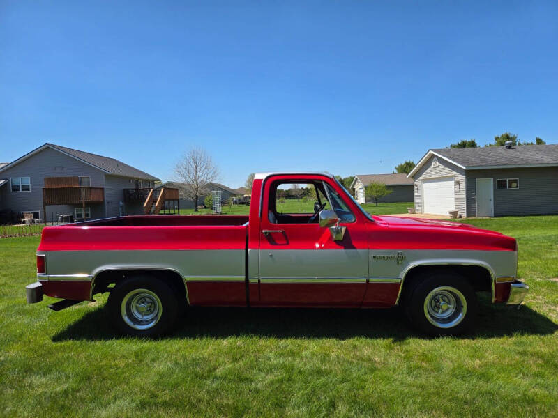 1985 Chevrolet C10 Custom Deluxe