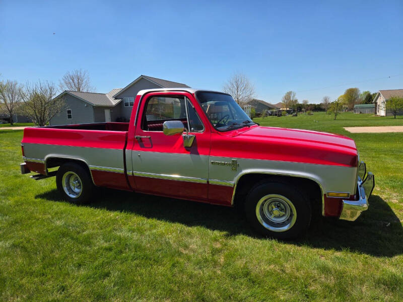 1985 Chevrolet C10 Custom Deluxe