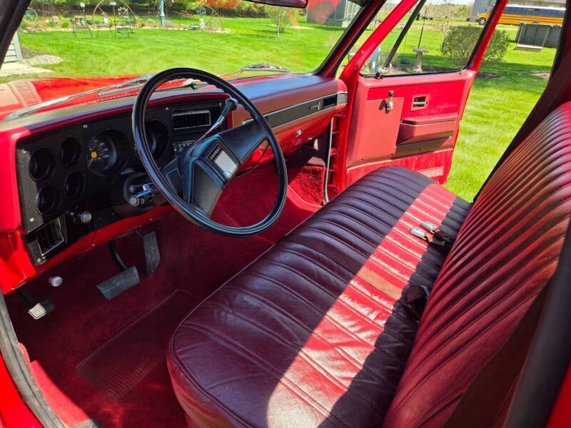 1985 Chevrolet C10 Custom Deluxe