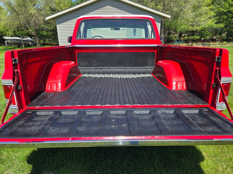 1985 Chevrolet C10 Custom Deluxe