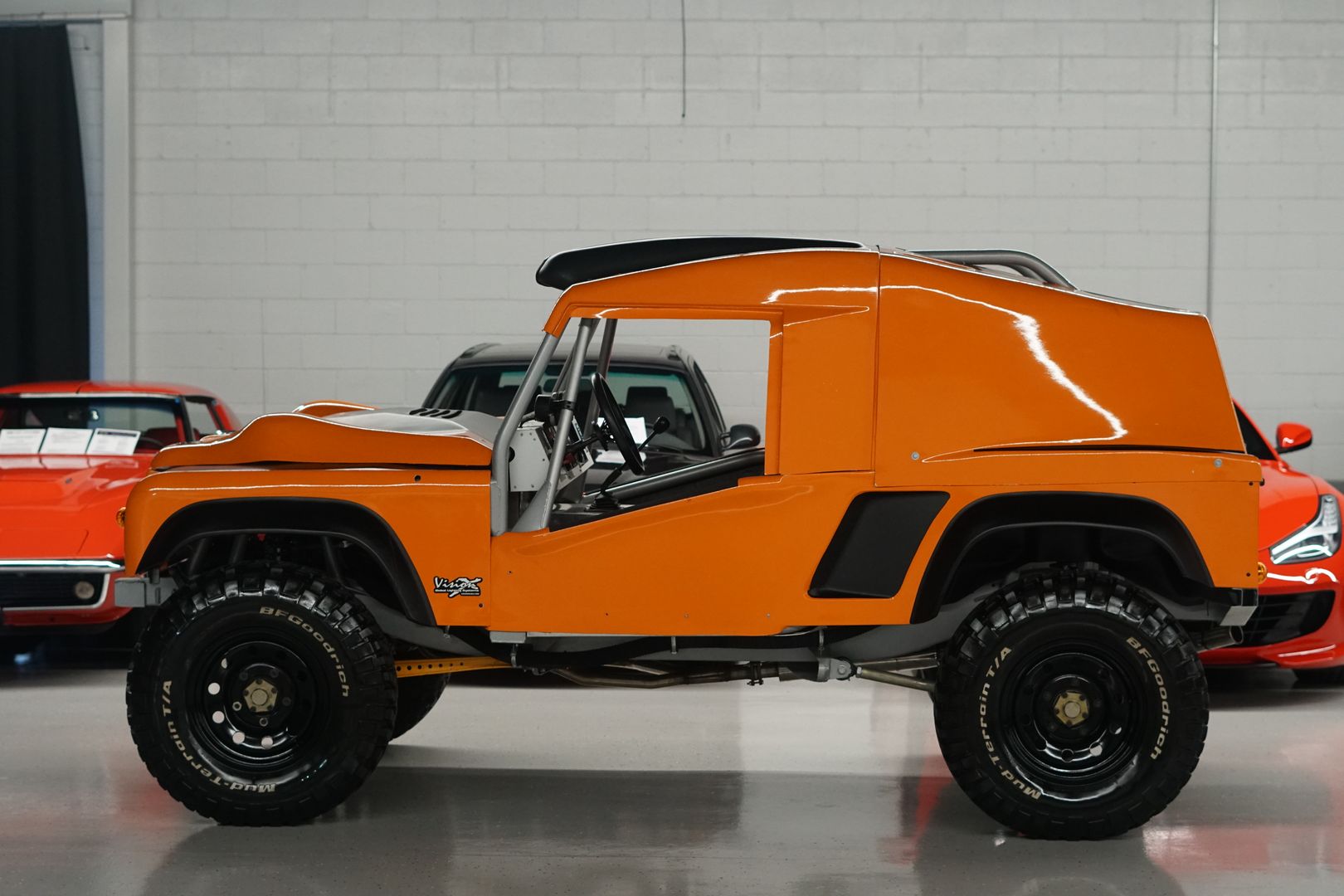 Sold: 2008 Land Rover Defender Bowler Tomcat