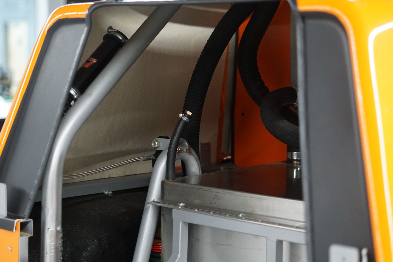 Sold: 2008 Land Rover Defender Bowler Tomcat