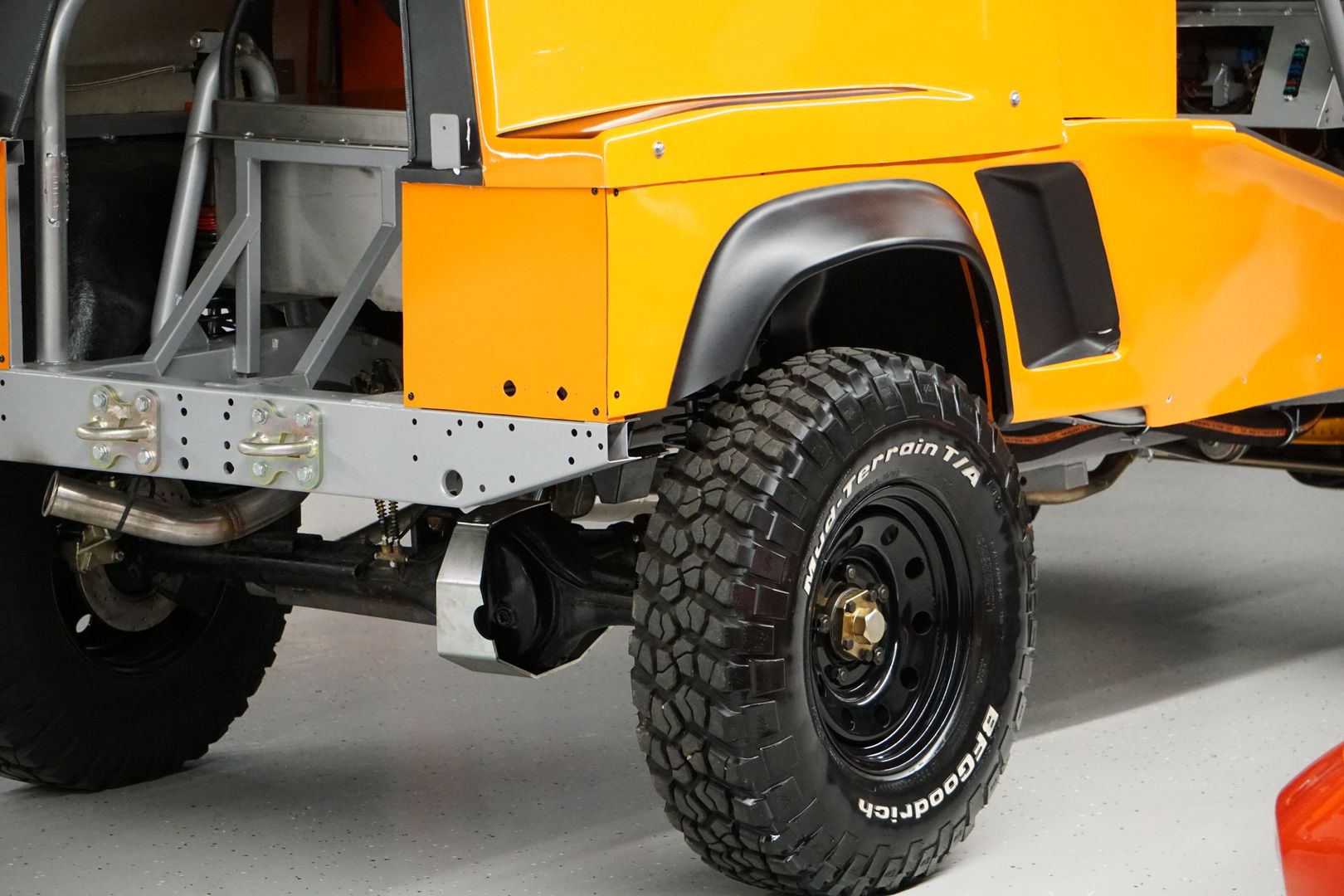 Sold: 2008 Land Rover Defender Bowler Tomcat