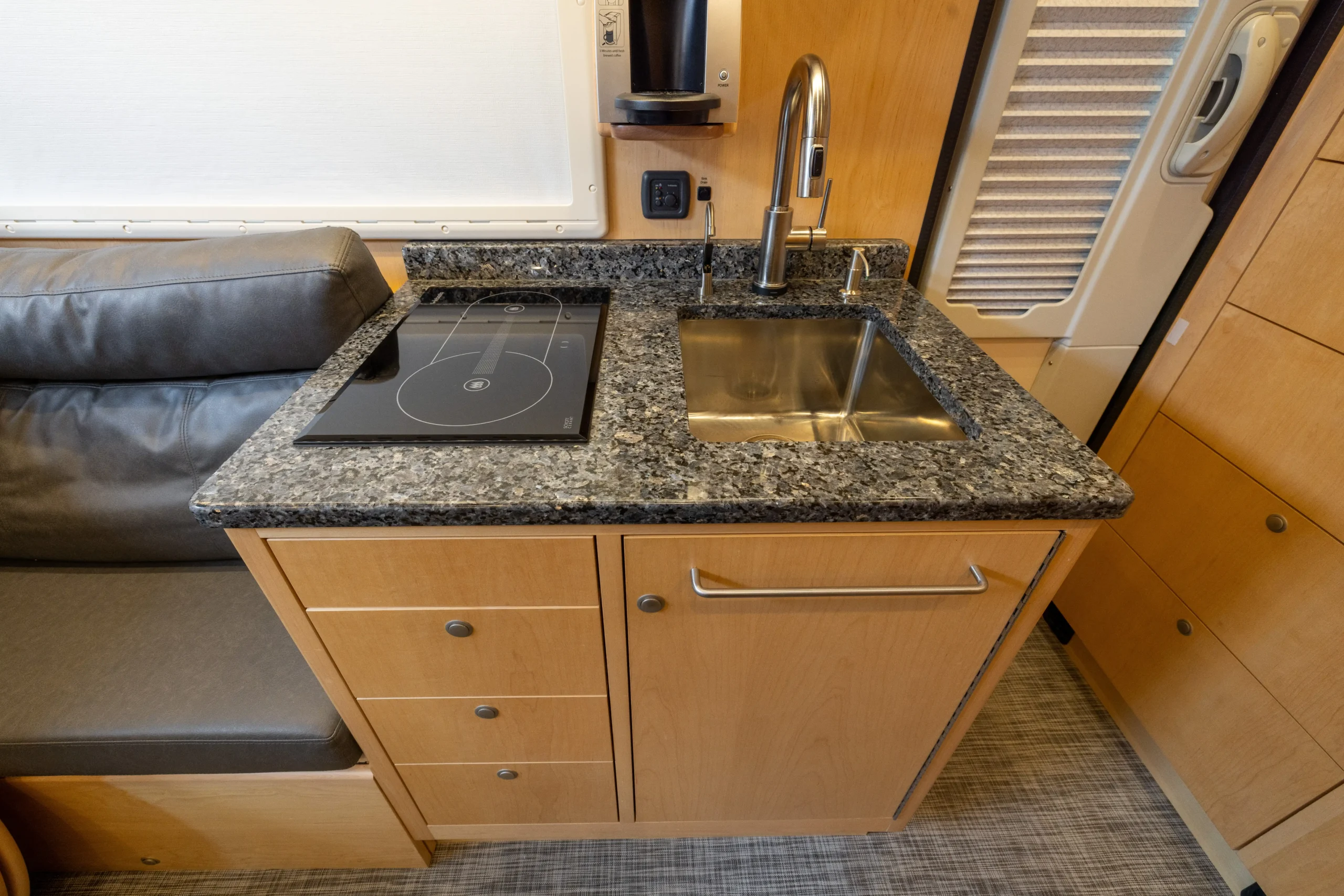 2016 EarthRoamer XV-LTS 157