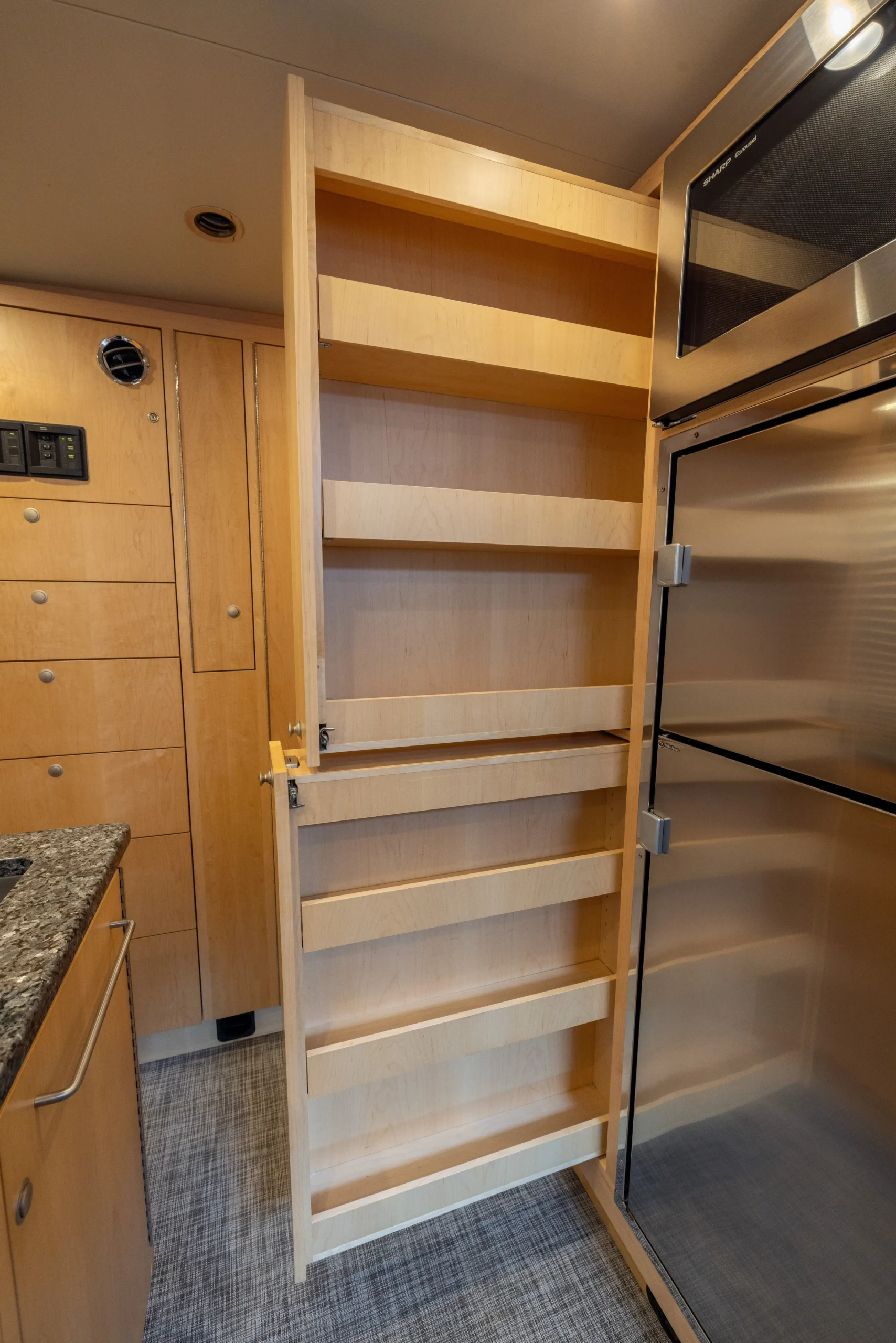 2016 EarthRoamer XV-LTS 157