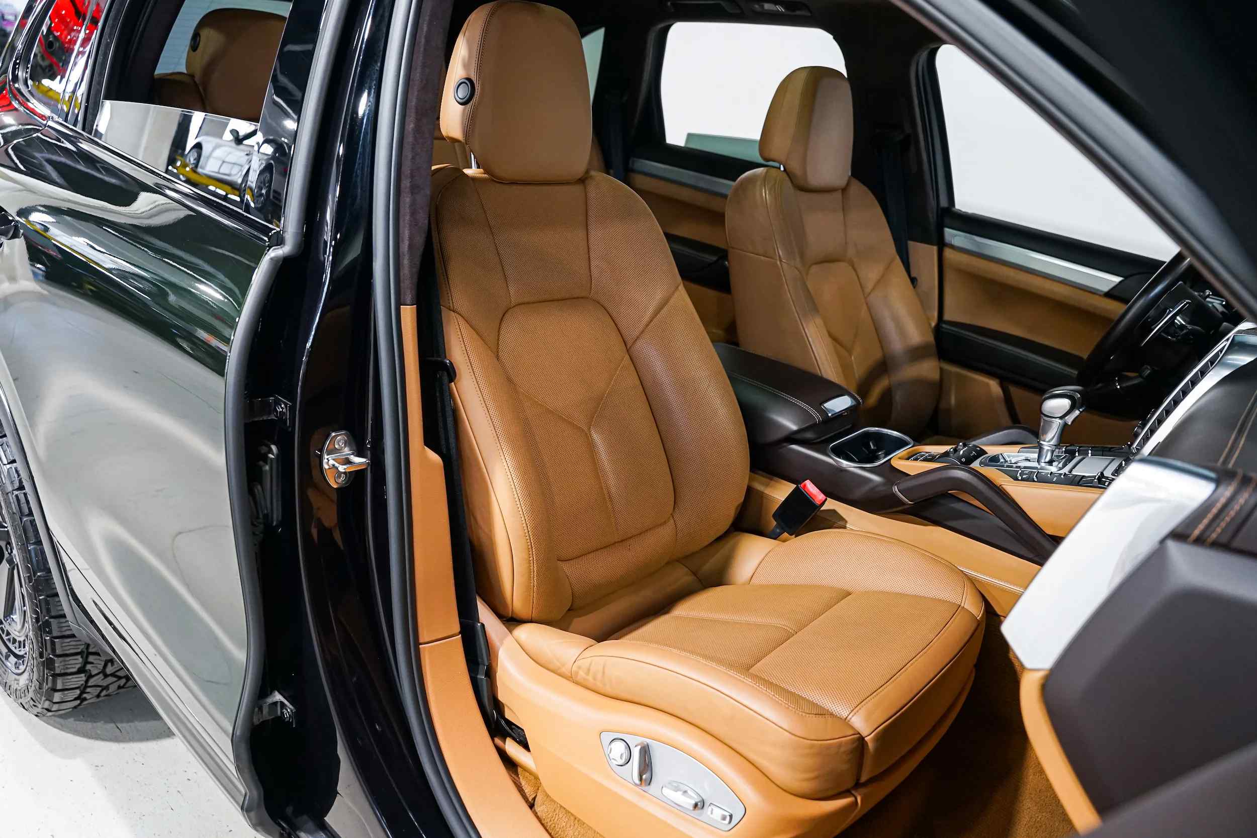 Modified 2012 Porsche Cayenne Turbo