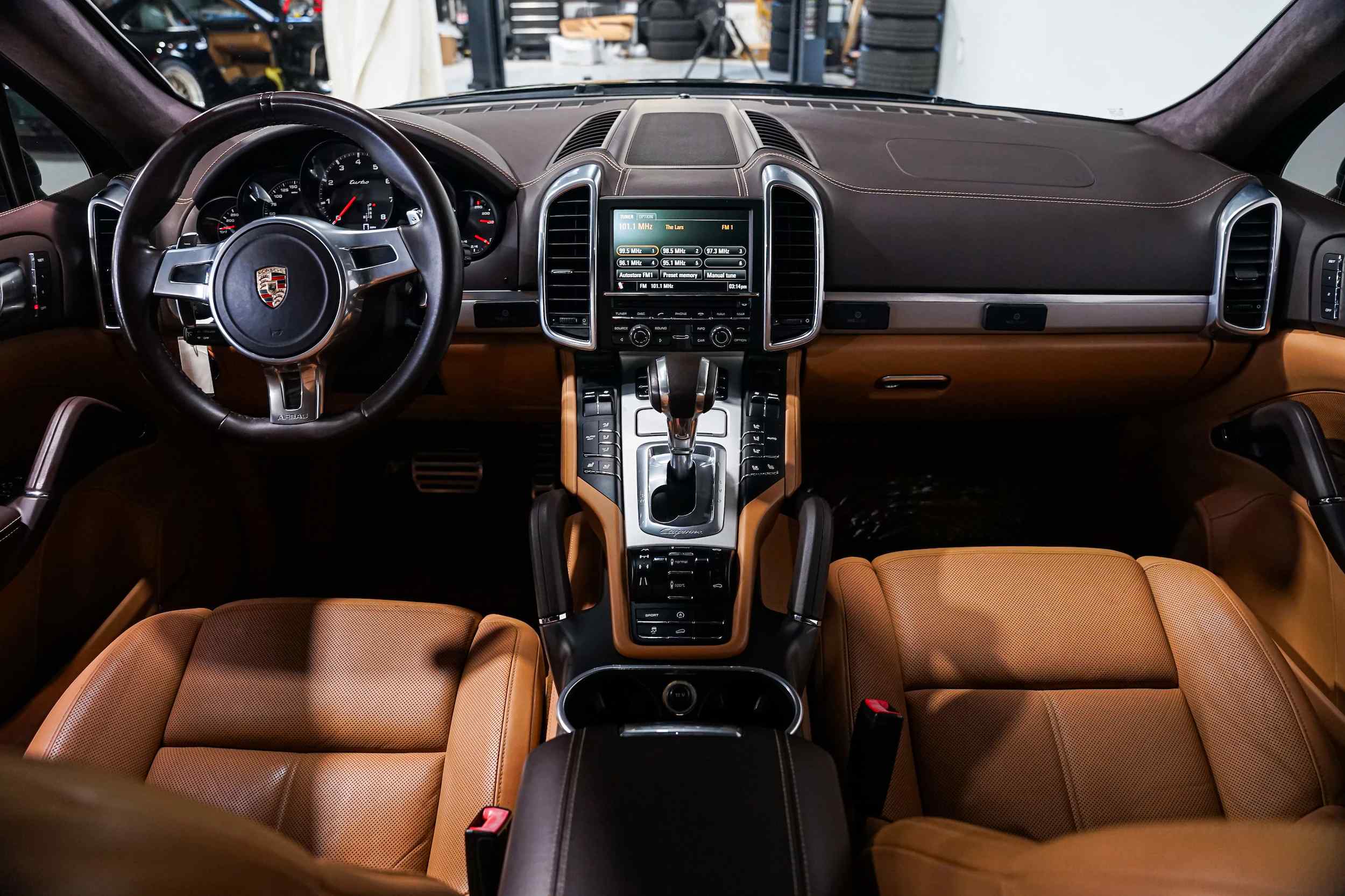 Modified 2012 Porsche Cayenne Turbo