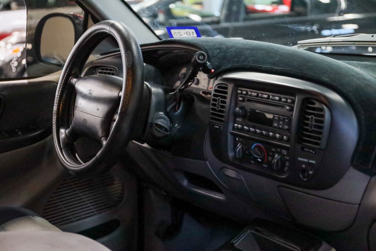 2003 Ford F-150 Lightning