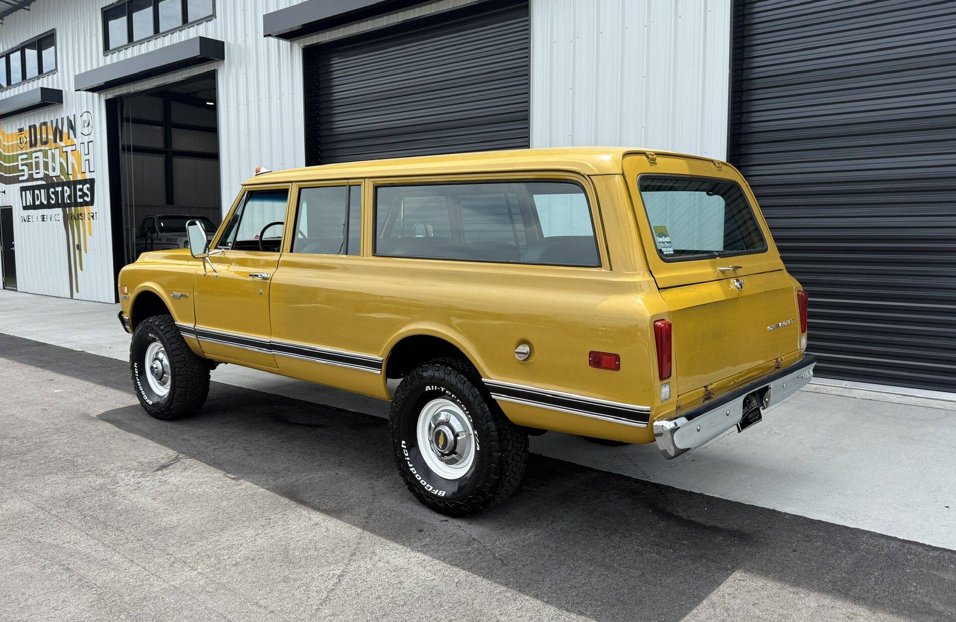 1972 Chevrolet K-20 Suburban - 5