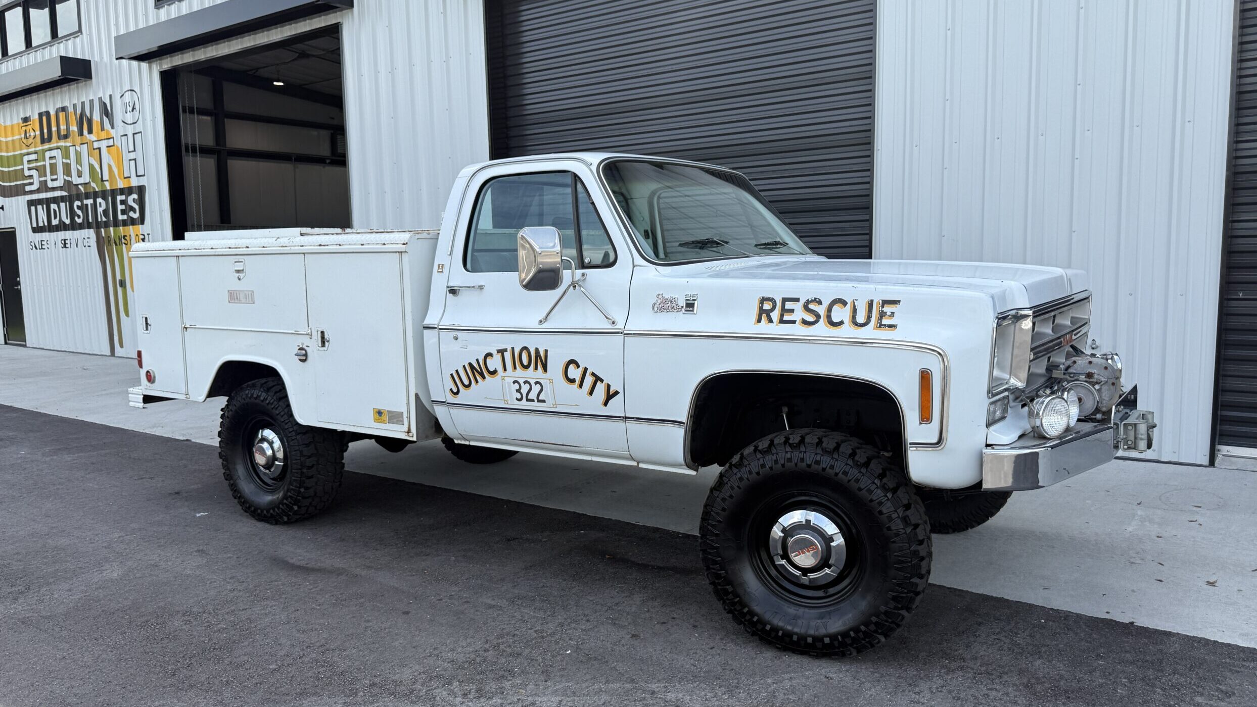 1975 GMC K25 Fire Service Truck