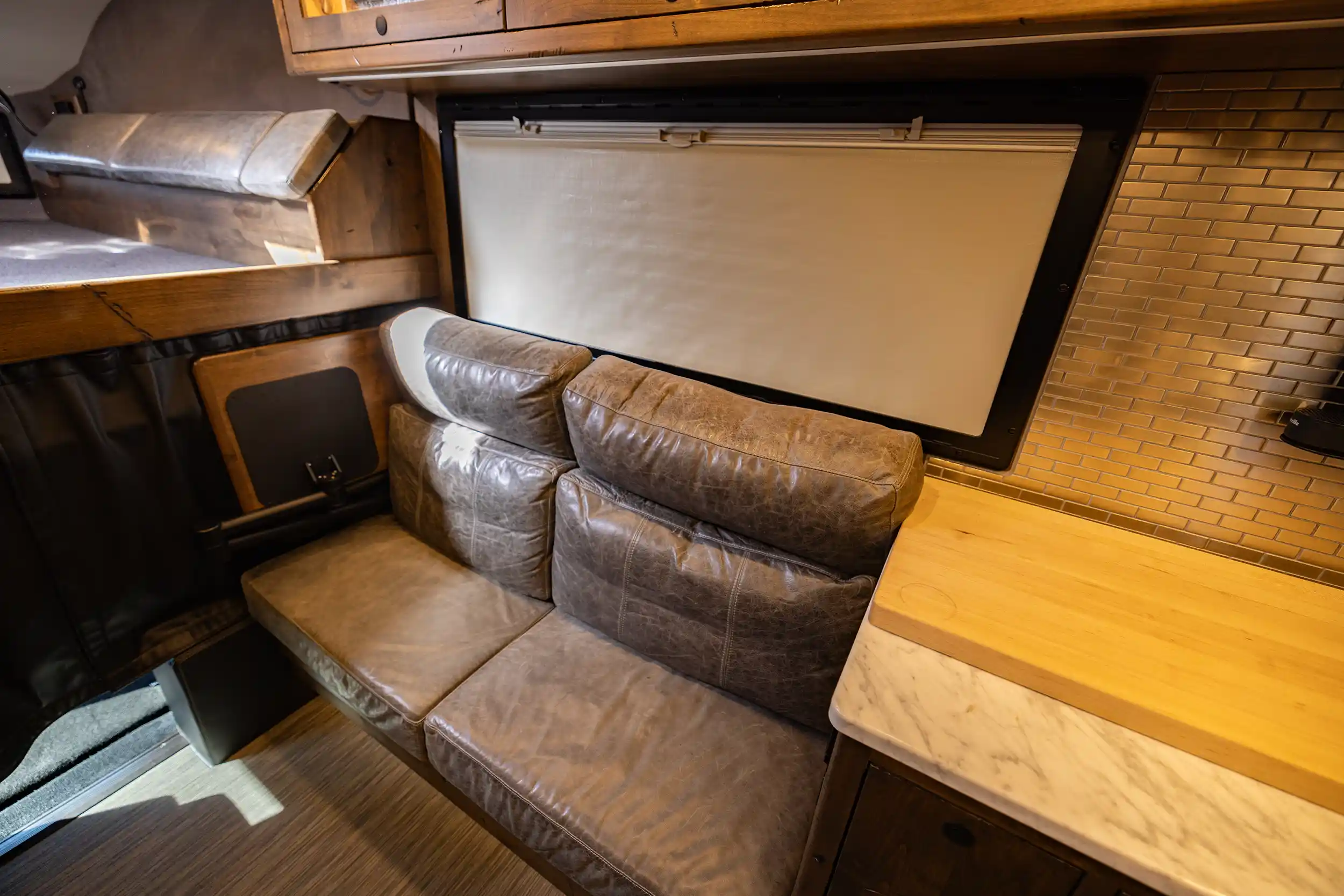 2018 EarthRoamer XV-LTS 200