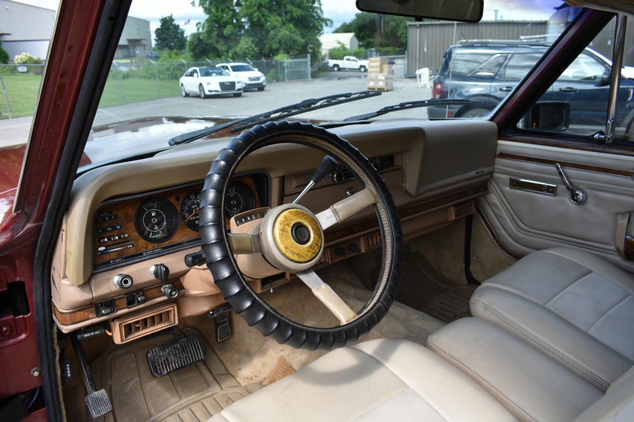 1984 Jeep Grand Wagoneer