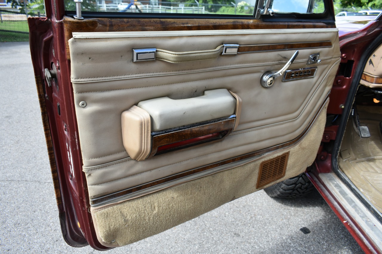 1984 Jeep Grand Wagoneer