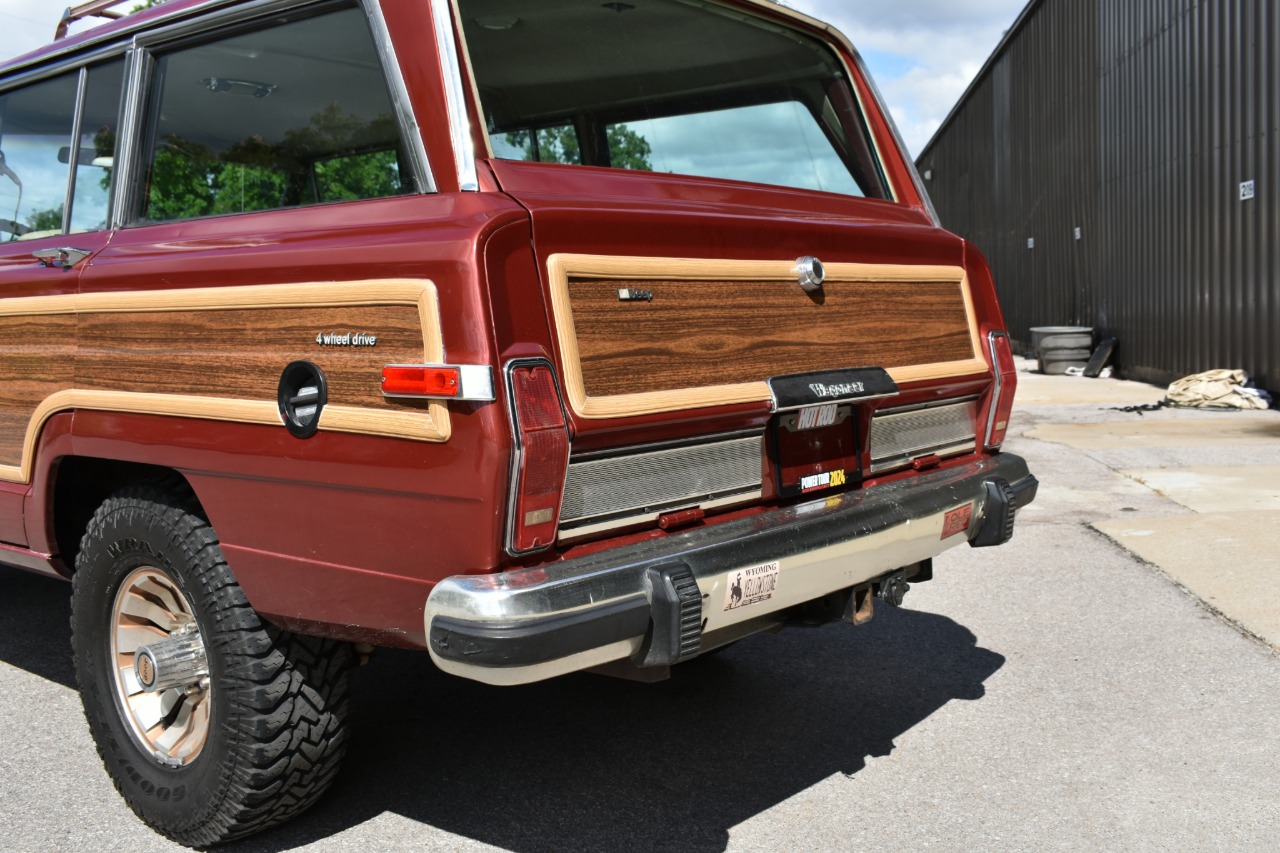 1984 Jeep Grand Wagoneer