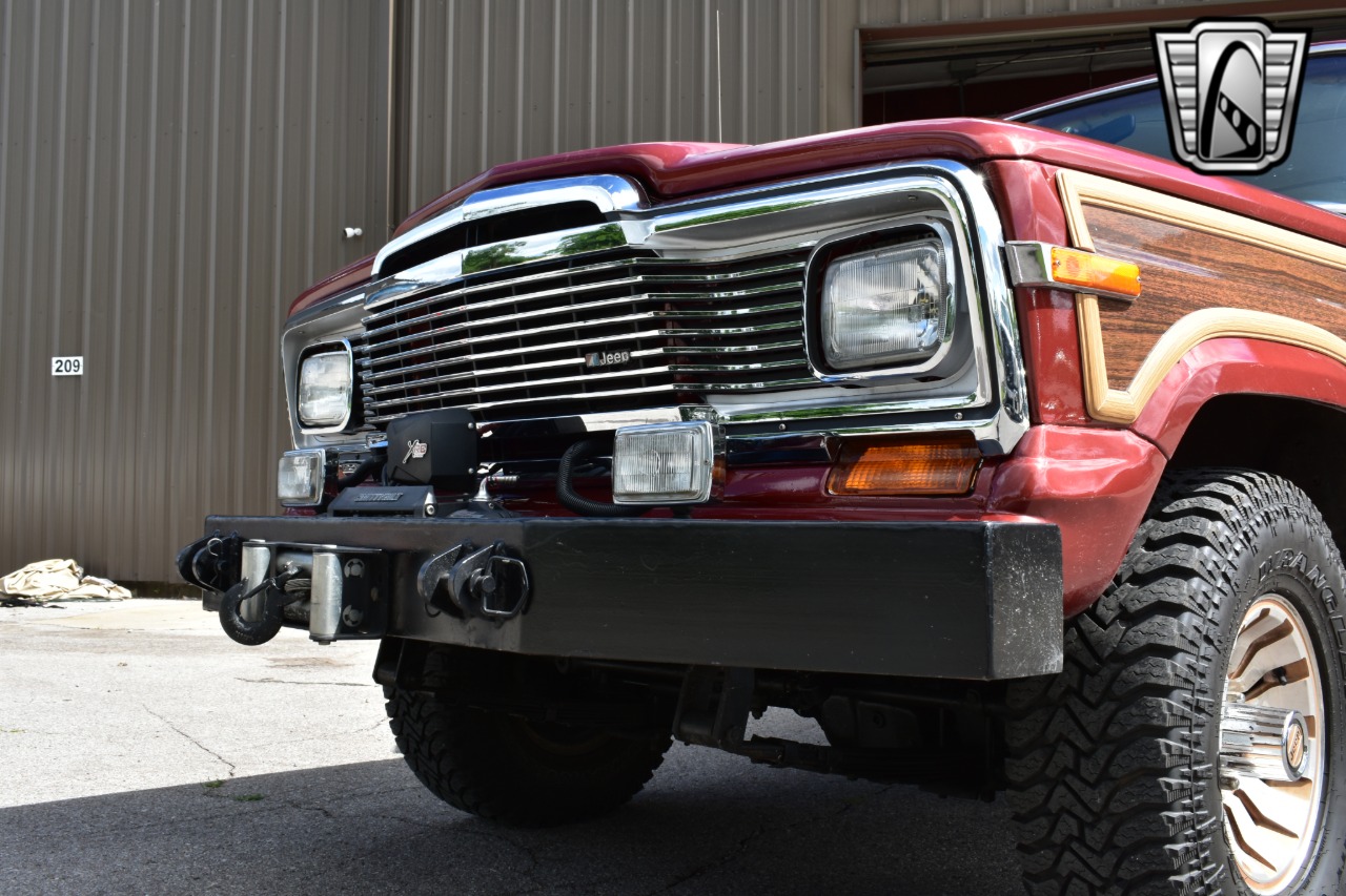1984 Jeep Grand Wagoneer