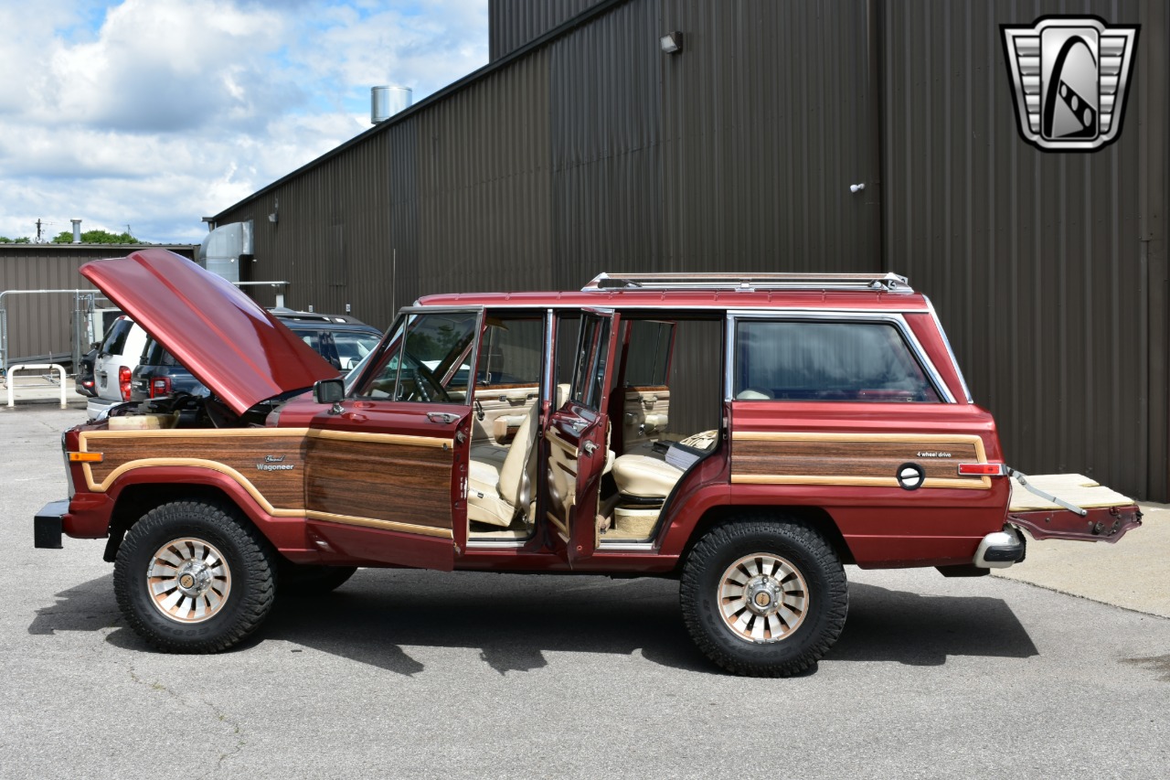 1984 Jeep Grand Wagoneer