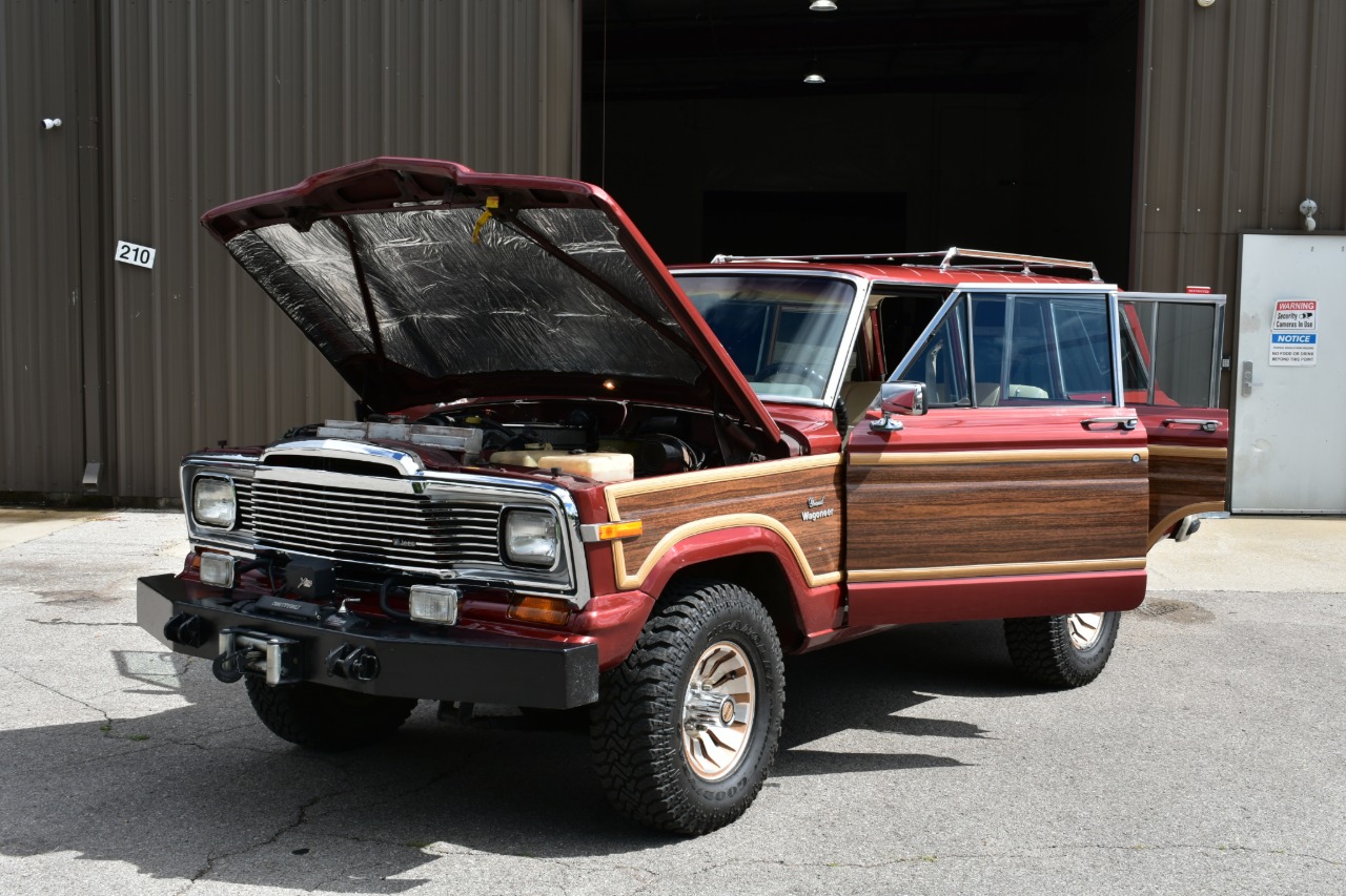 1984 Jeep Grand Wagoneer