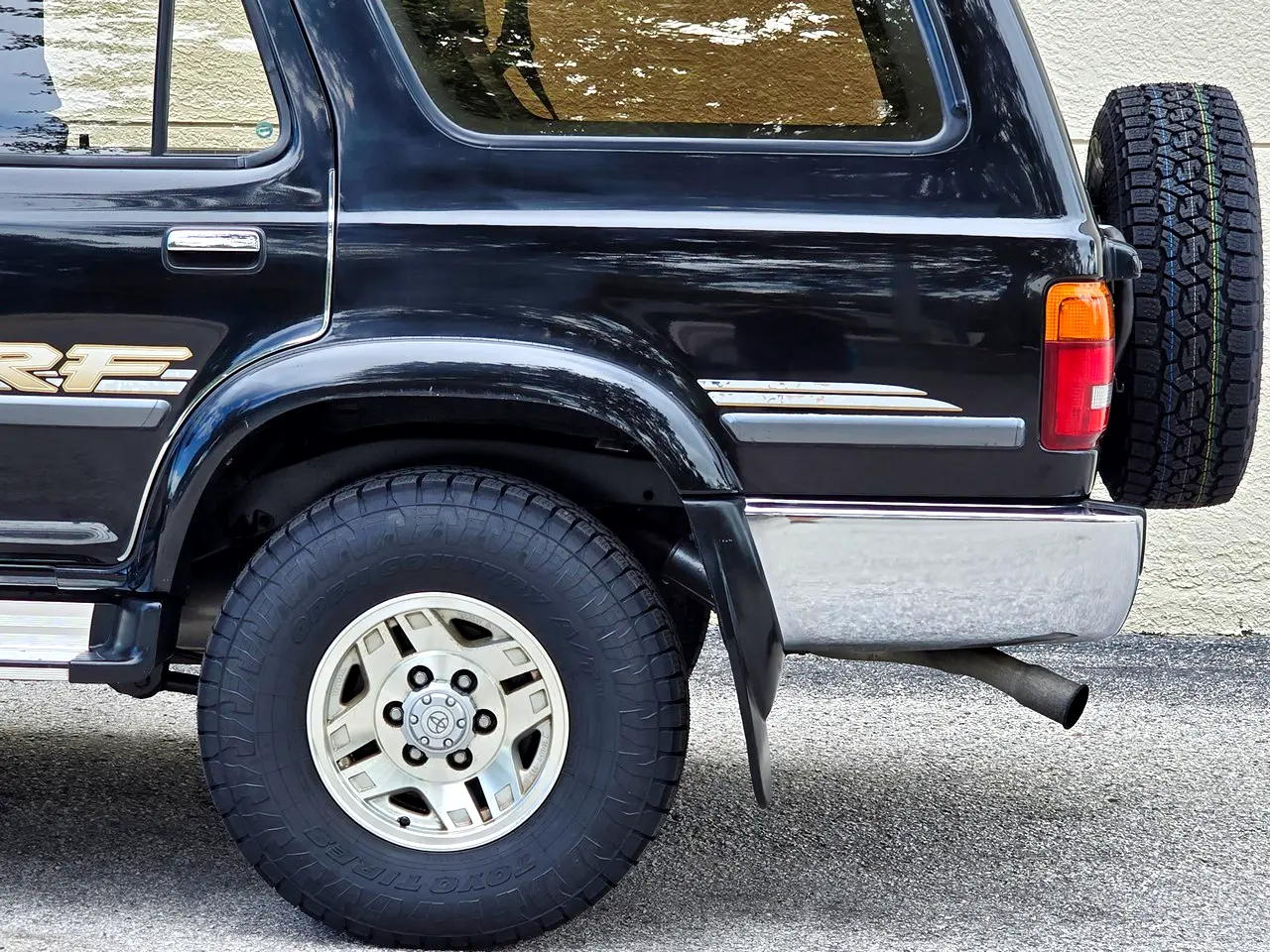 Pending Sale: 1995 Toyota Hilux Surf SSR-X Sport Pack