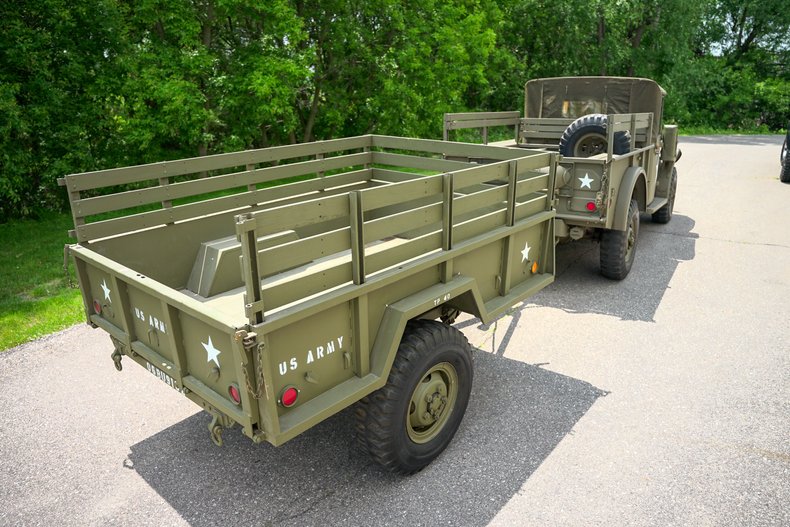 1953 Dodge M-37 + Trailer