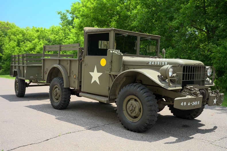 1953 Dodge M-37 + Trailer