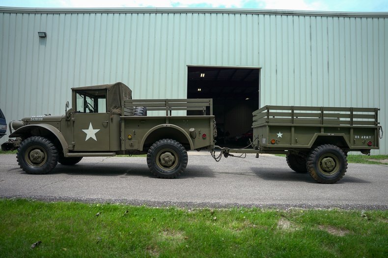 1953 Dodge M-37 + Trailer - 3