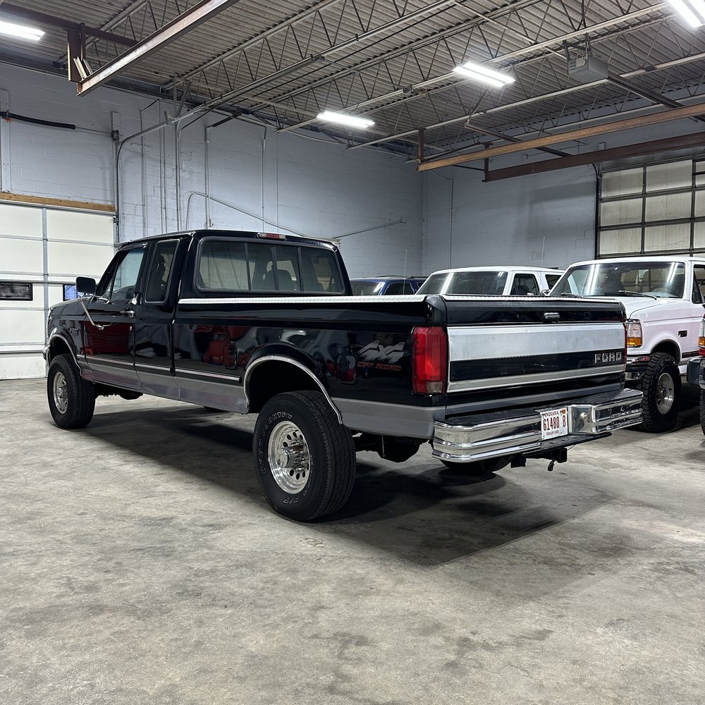 1996 Ford F-250 XLT - 2