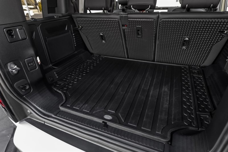 2023 Land Rover Defender 110 75th Limited Edition