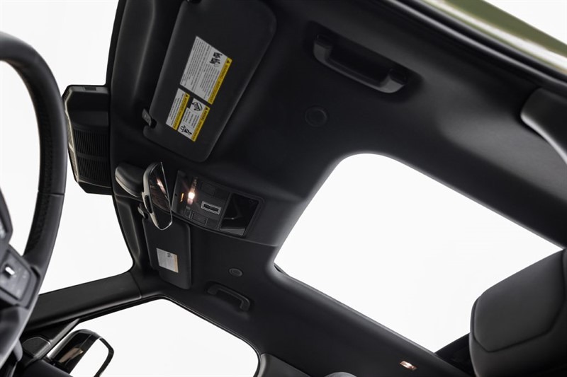 2023 Land Rover Defender 110 75th Limited Edition