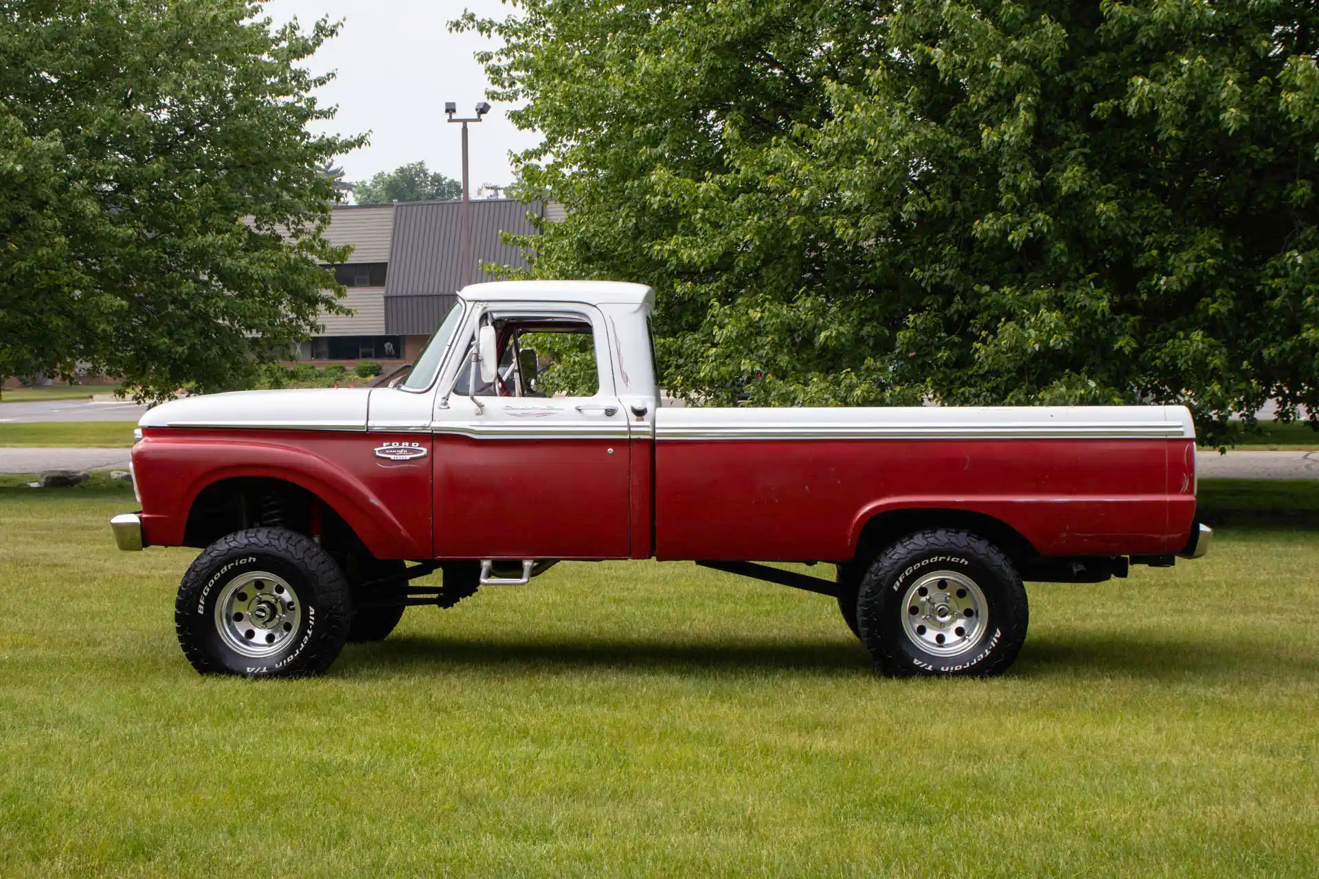 1966 Ford F-100 Camper Special 4×4 - 2