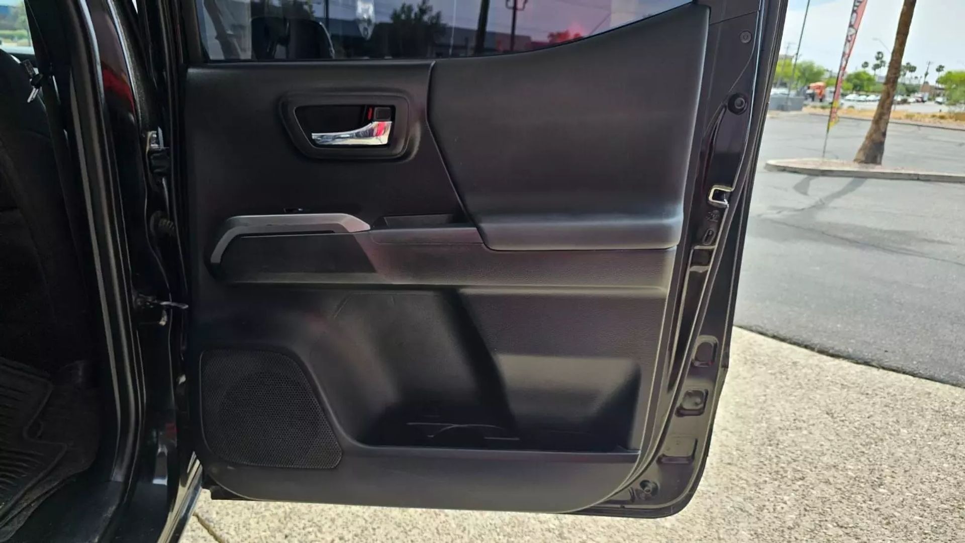 2023 Toyota Tacoma TRD Sport - 2