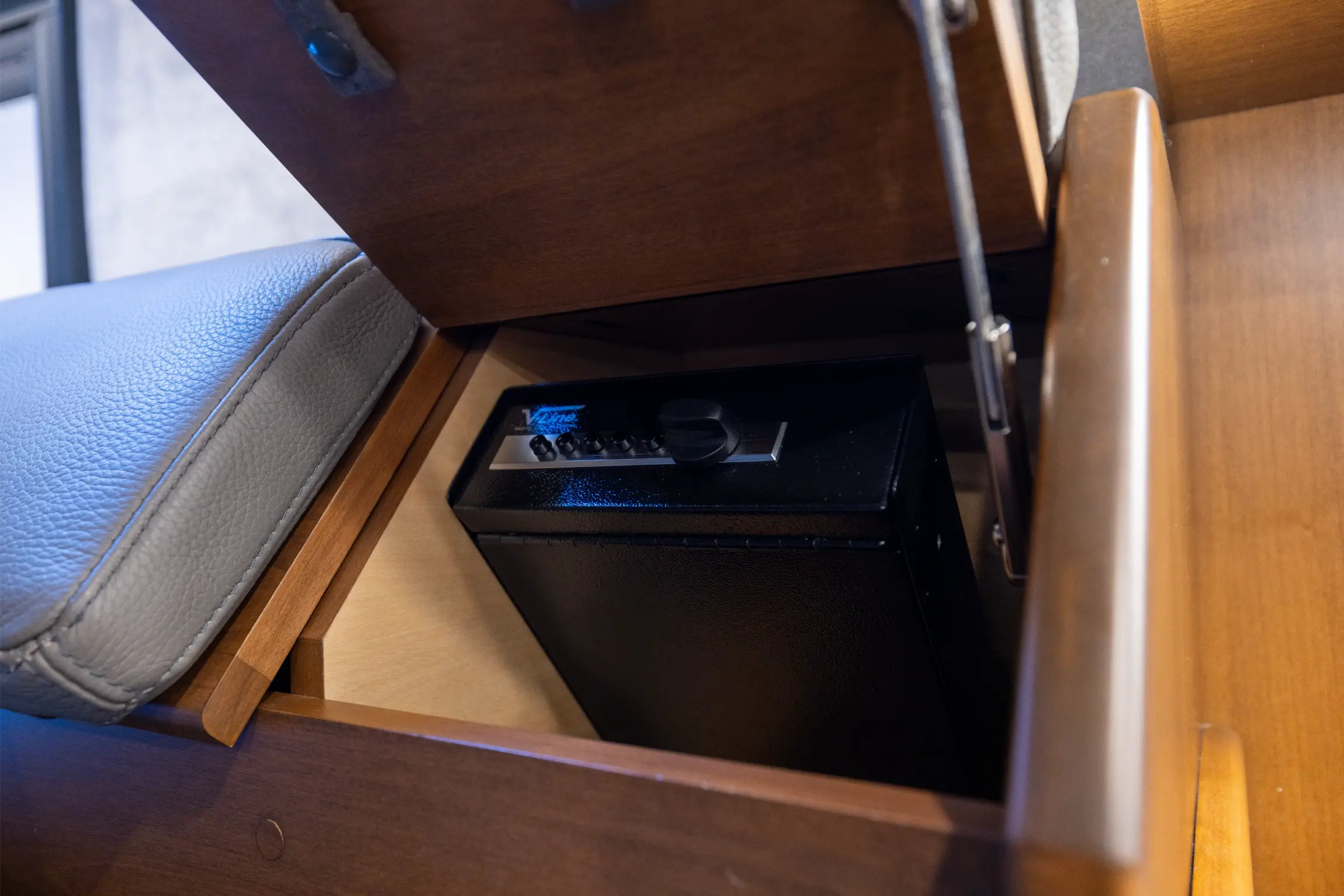 2021 EarthRoamer XV-LTi 032